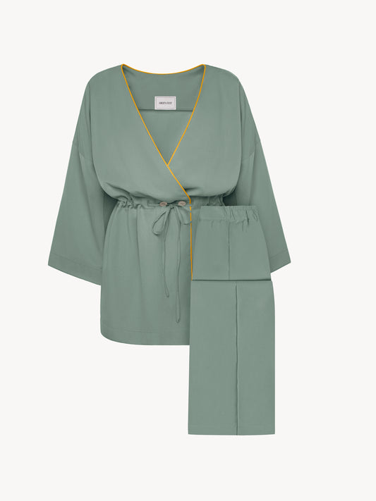 Eucalyptus kimono suit with pants in grass green