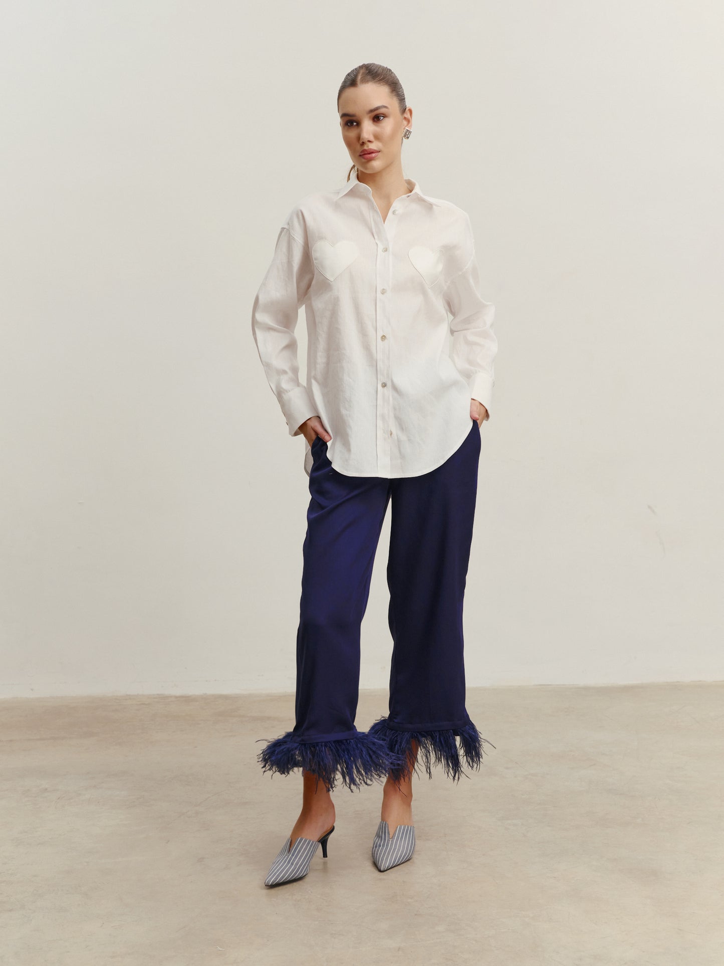 Shirt with silk heart details from hemp