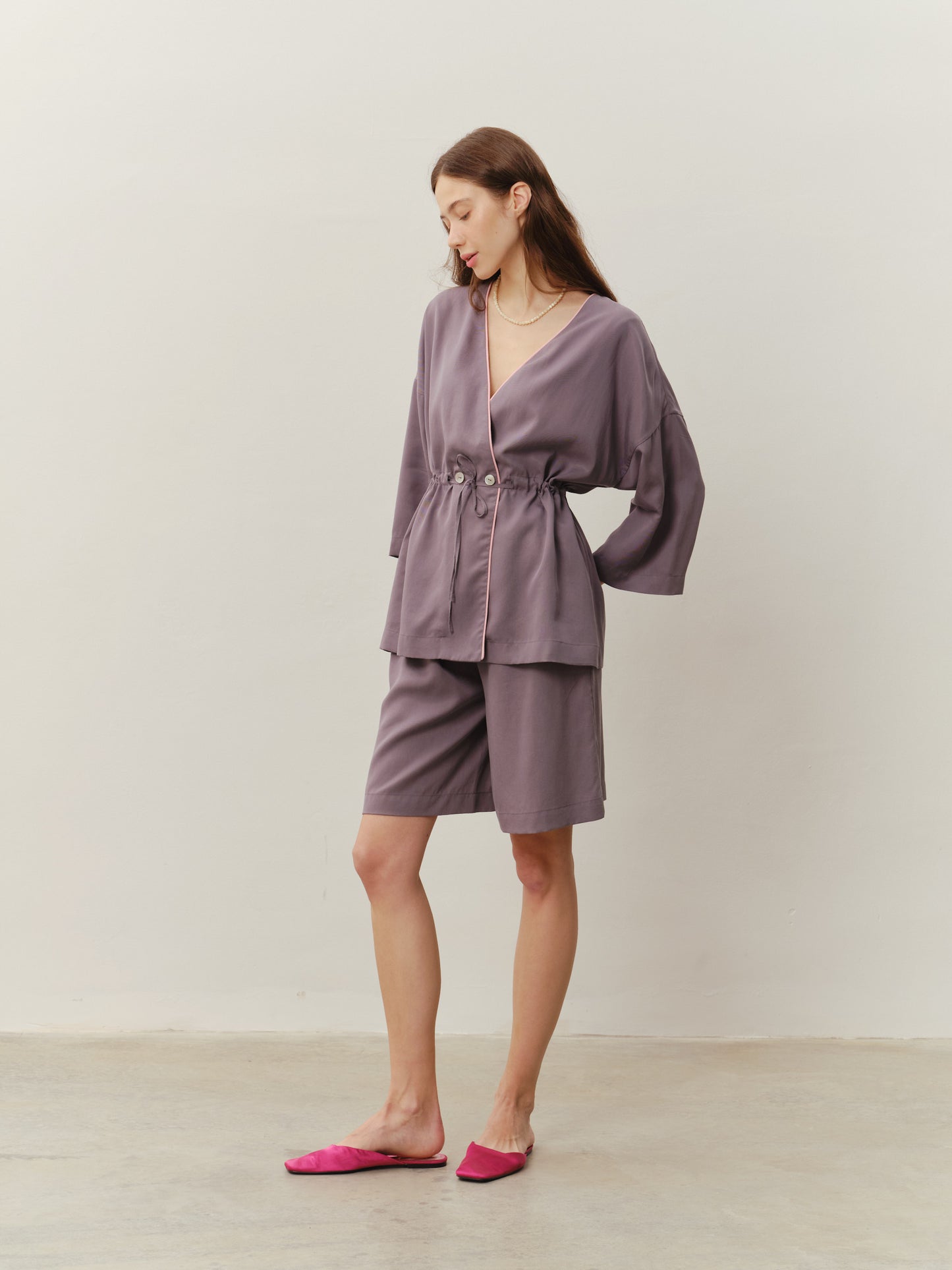 Eucalyptus kimono suit with shorts in graphite