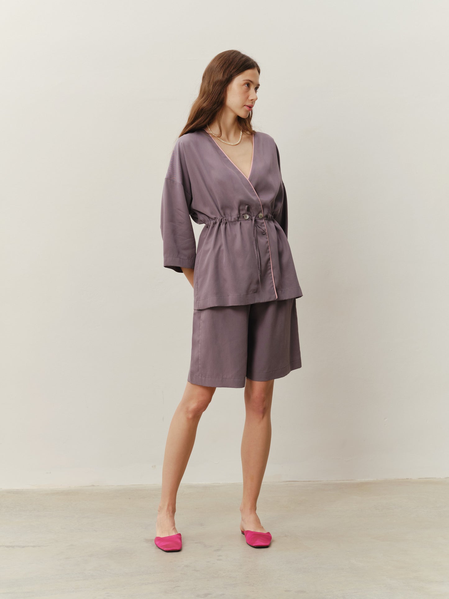 Eucalyptus kimono suit with shorts in graphite