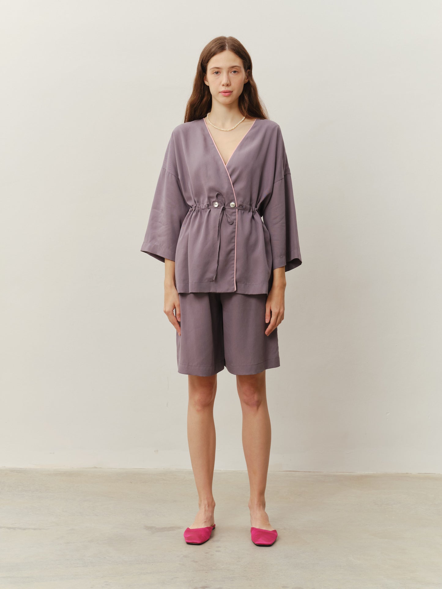 Eucalyptus kimono suit with shorts in graphite