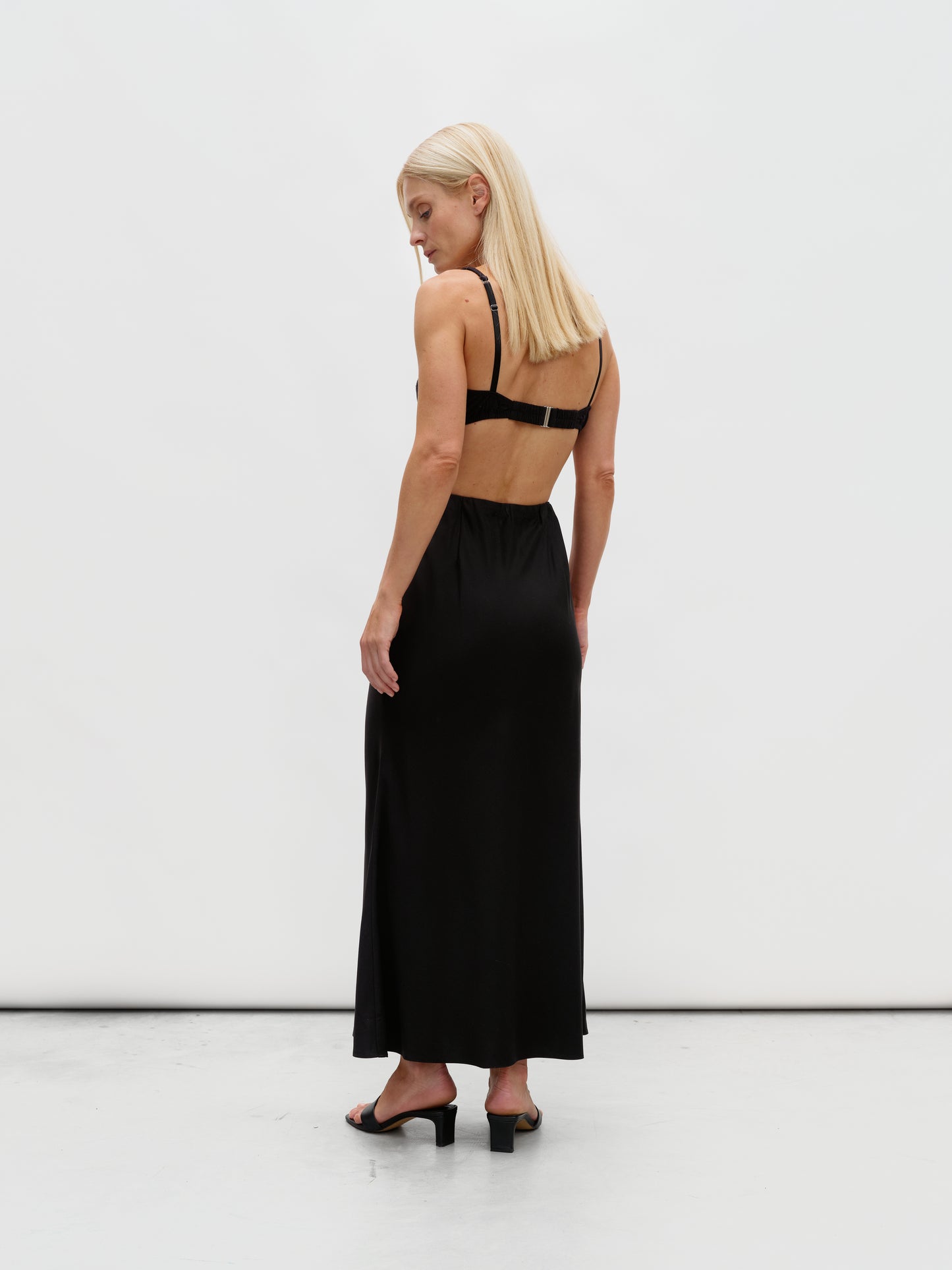 Eucalyptus top in black