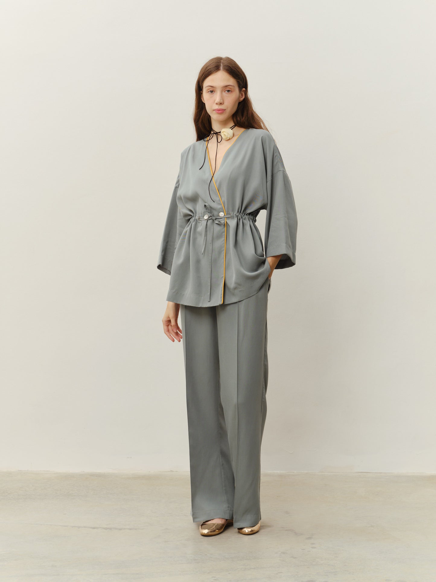 Kimono suit in grass green with pants from eucalyptus