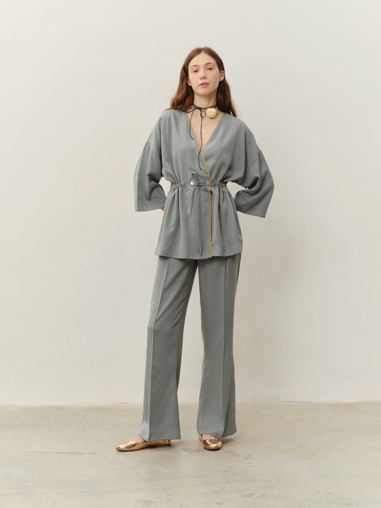 Kimono suit in grass green with pants from eucalyptus