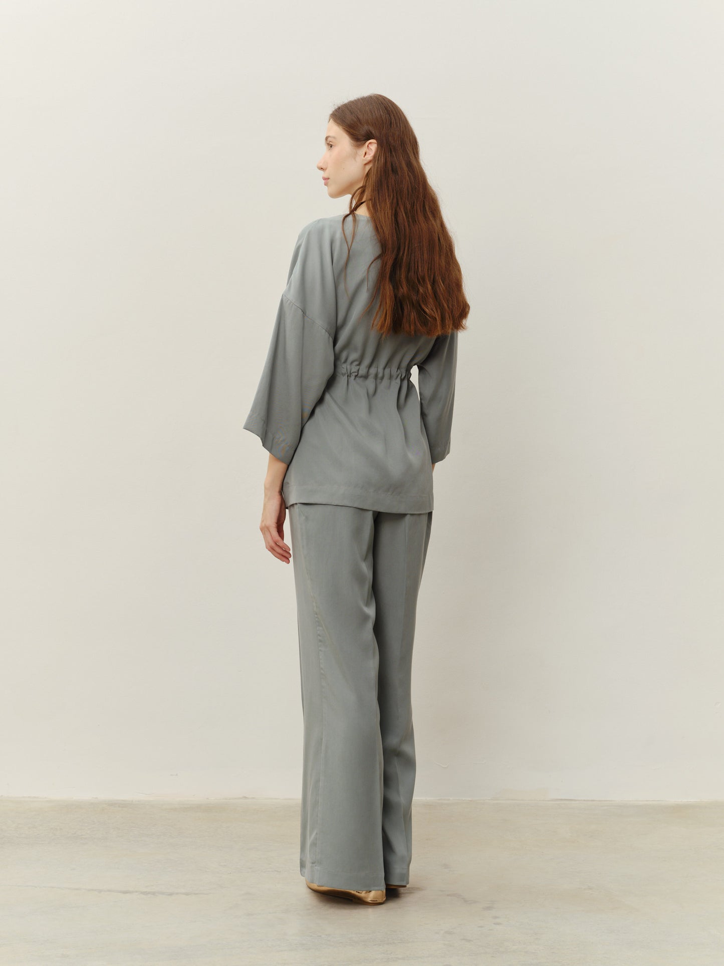 Kimono suit in grass green with pants from eucalyptus