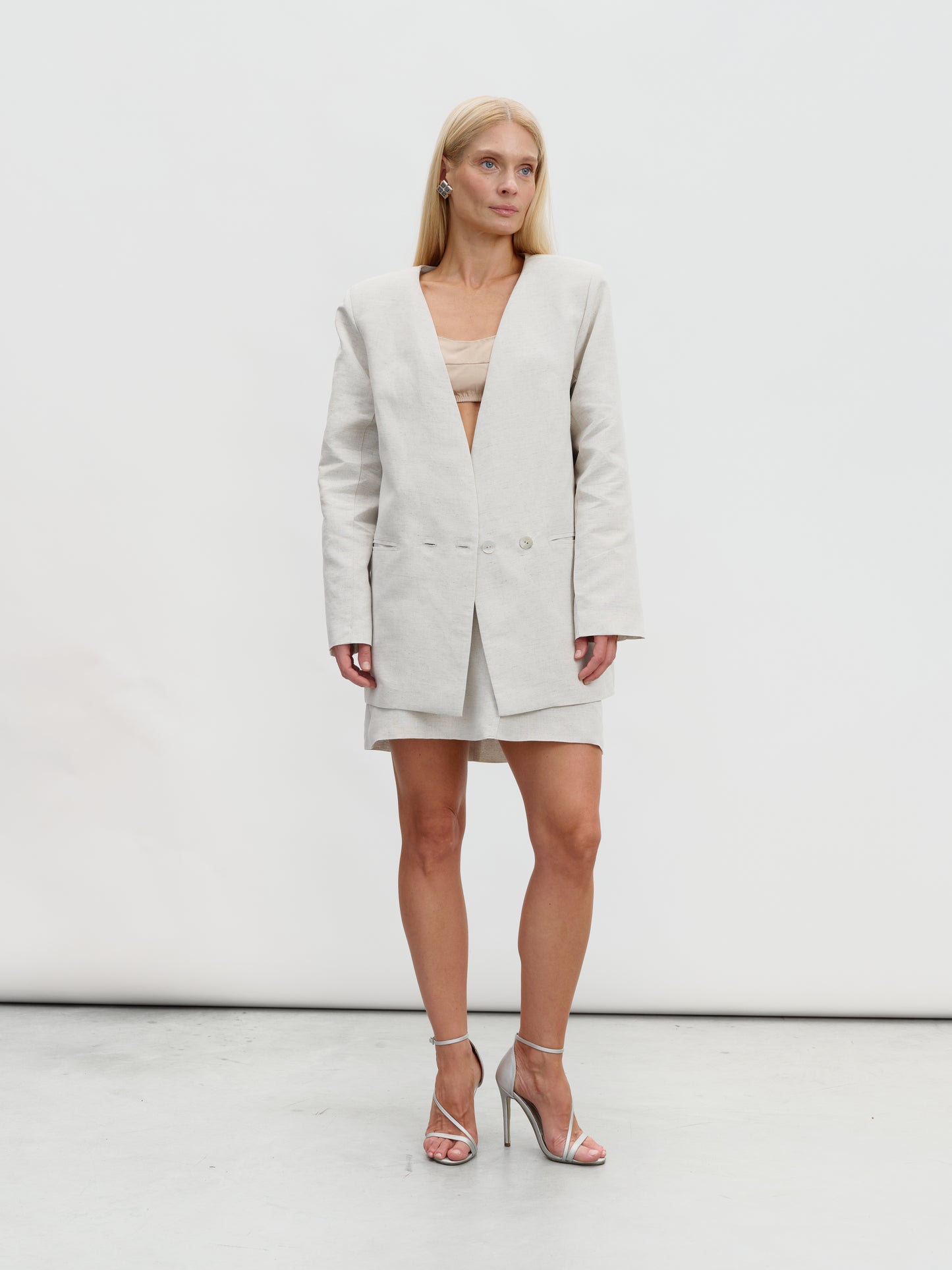 Hemp blazer with belt