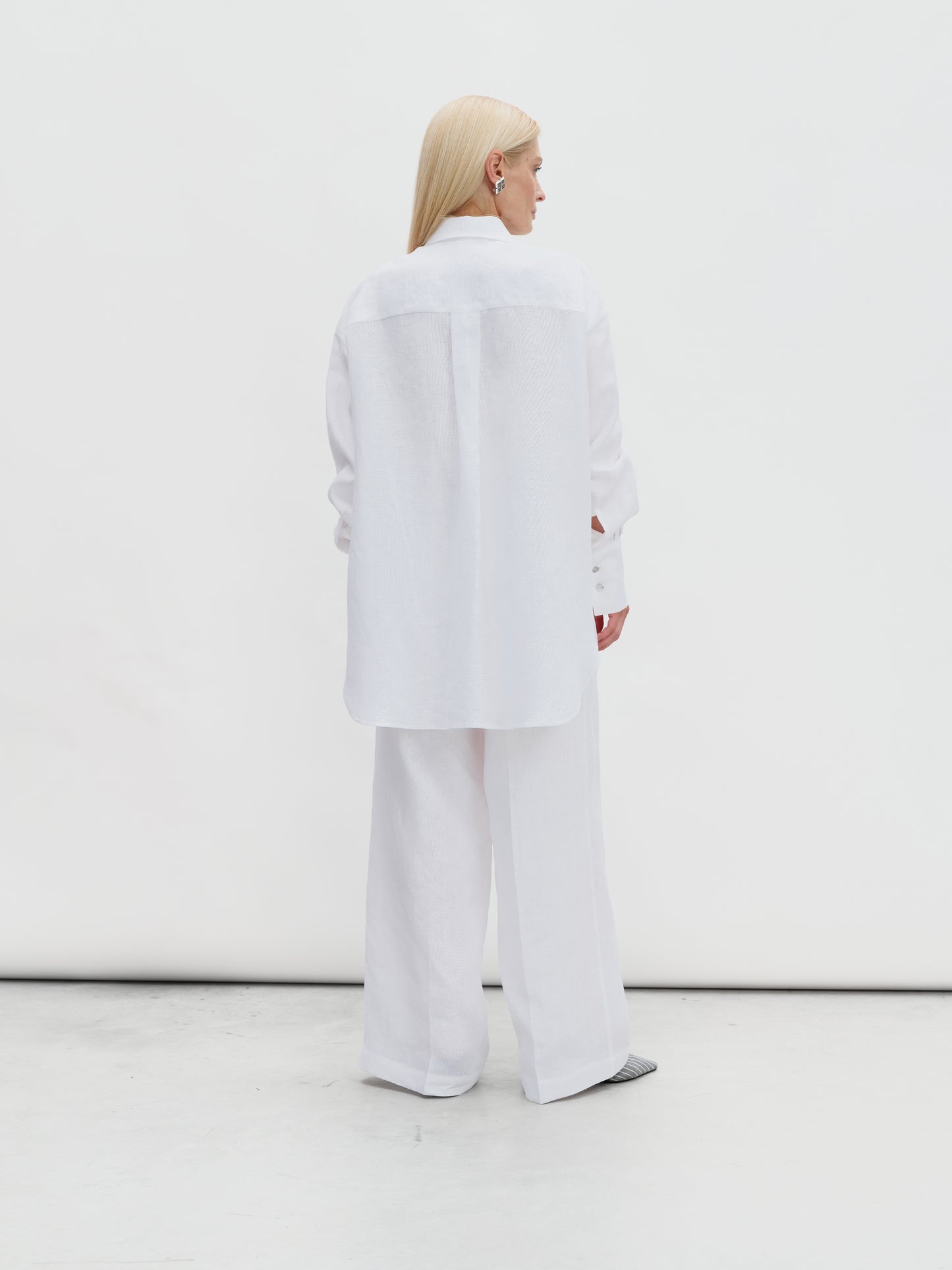 Linen suit with palazzo pants in white