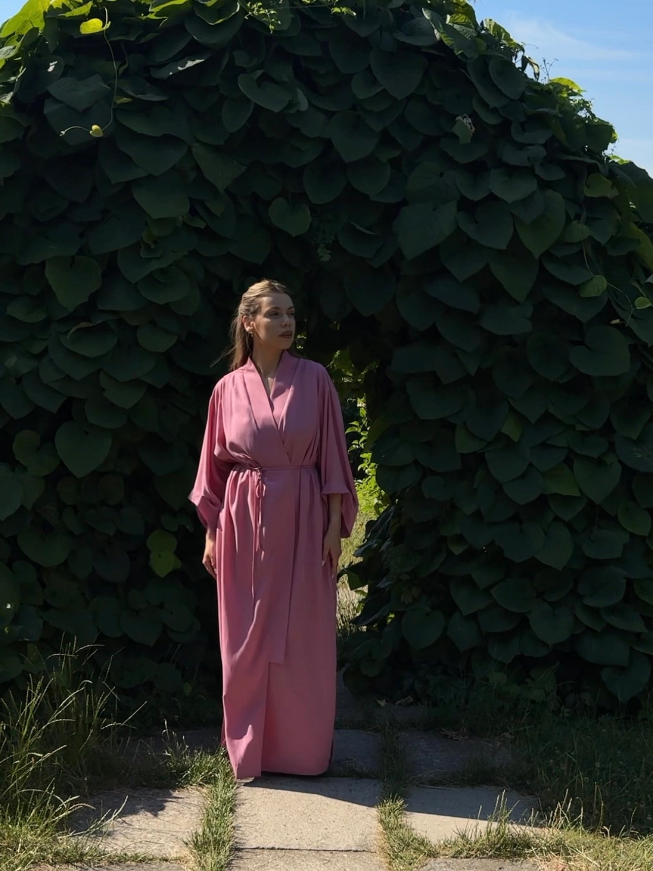 Eucalyptus kiss long kimono in pink
