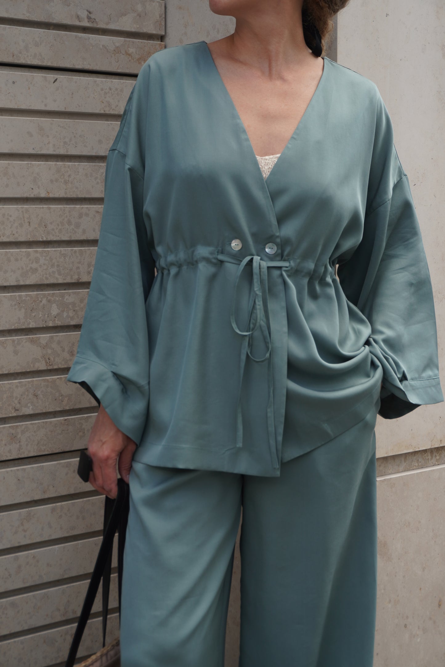 Eucalyptus kiss kimono set with pants in grass green