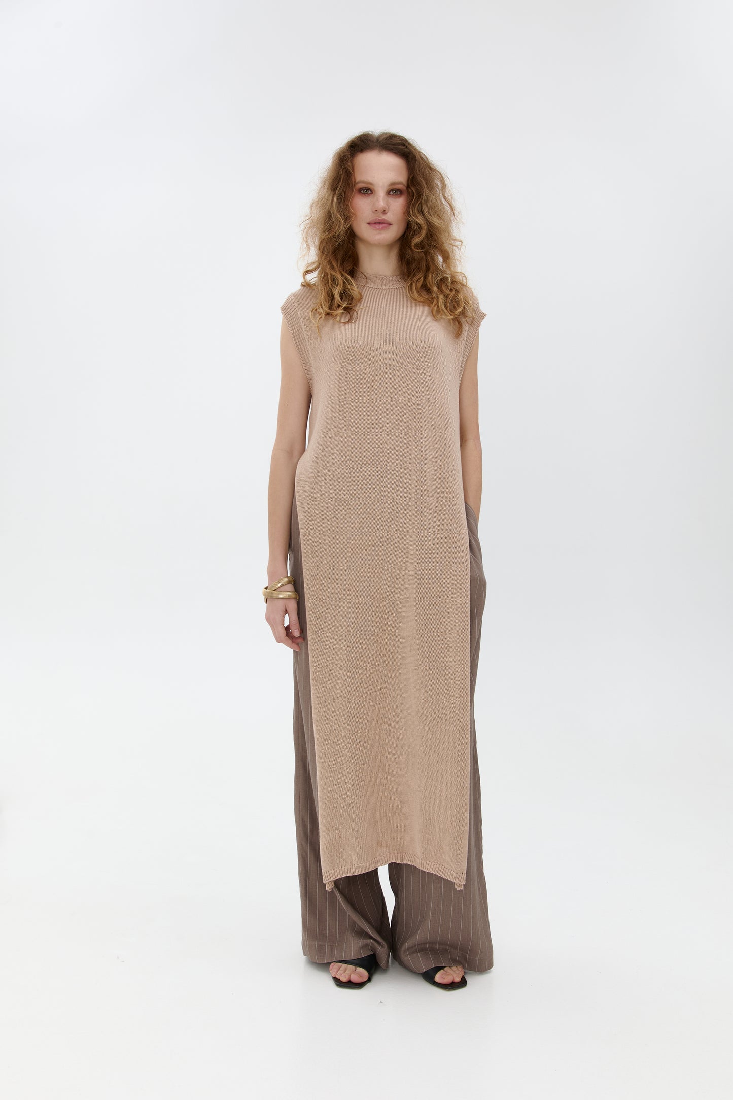 Knitted beige tunic in organic cotton