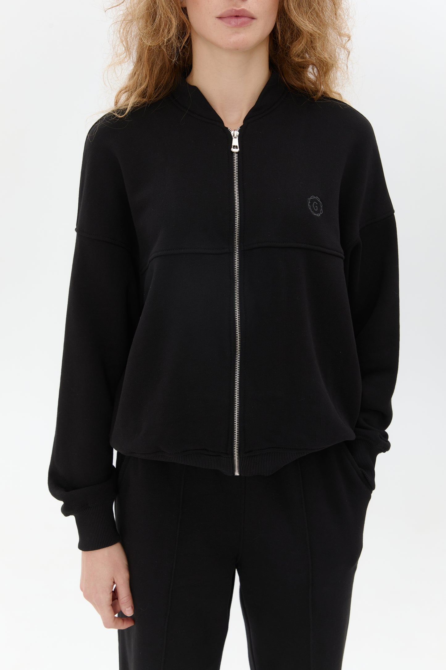 Sport-chic suit in black from organic cotton