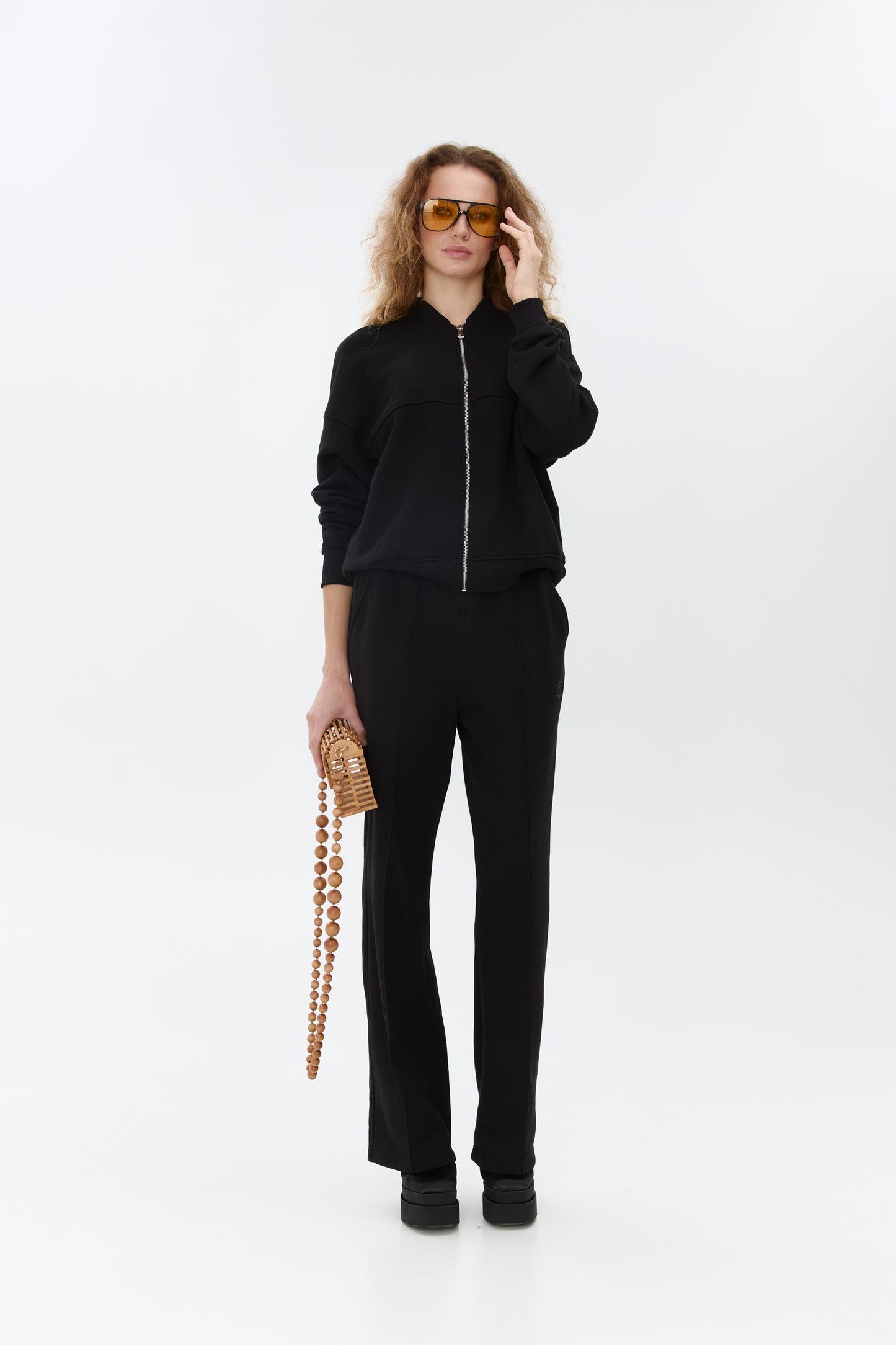 Sport-chic suit in black from organic cotton