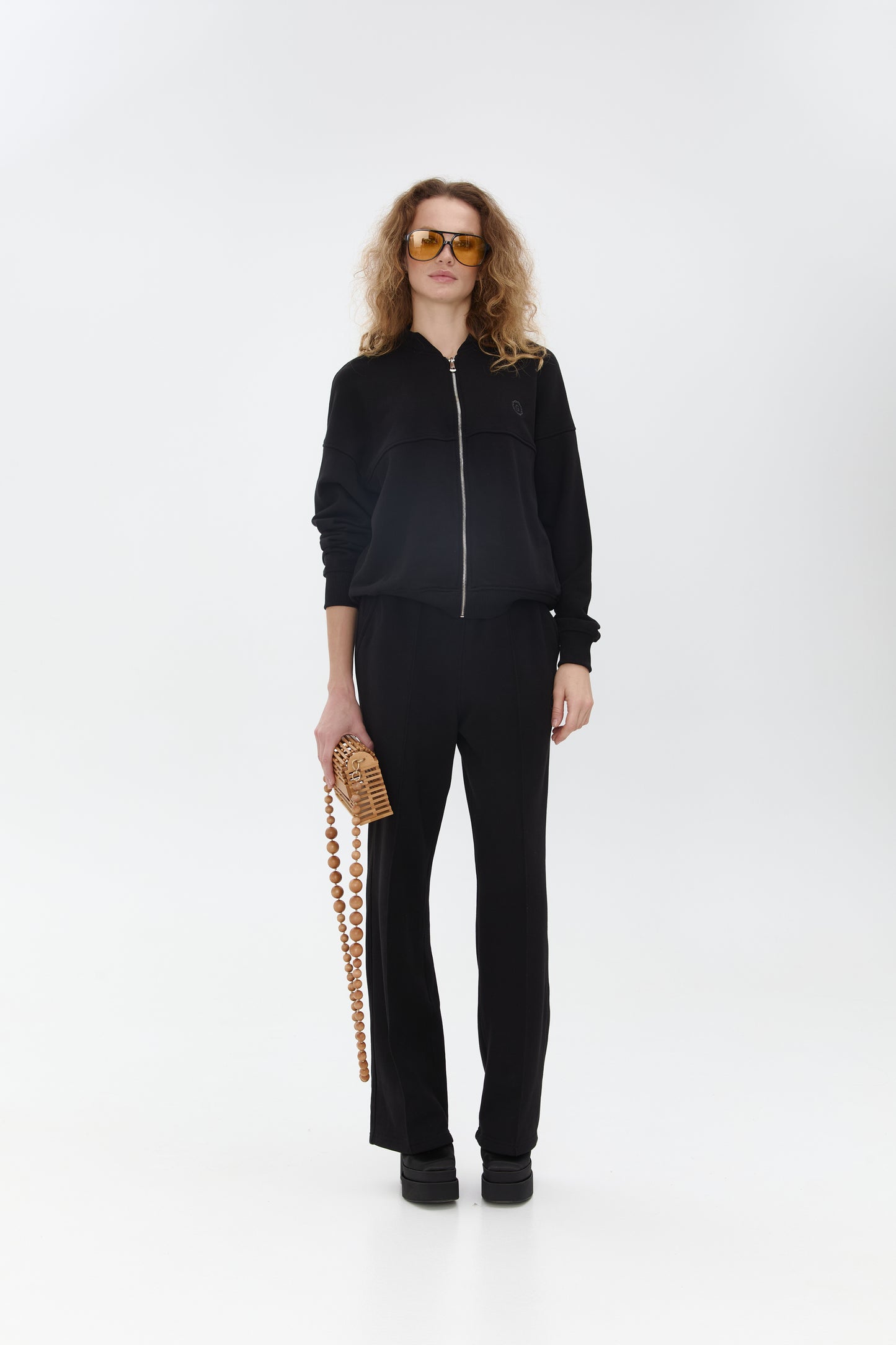Sport-chic suit in black from organic cotton