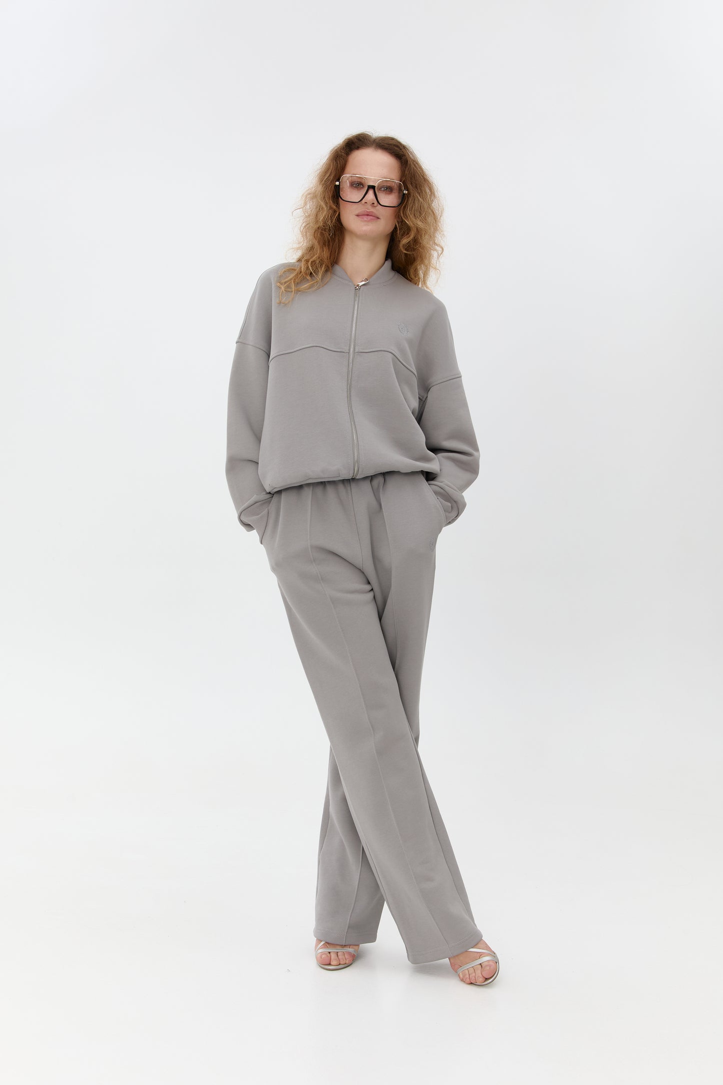 Sport-chic suit in grey from organic cotton