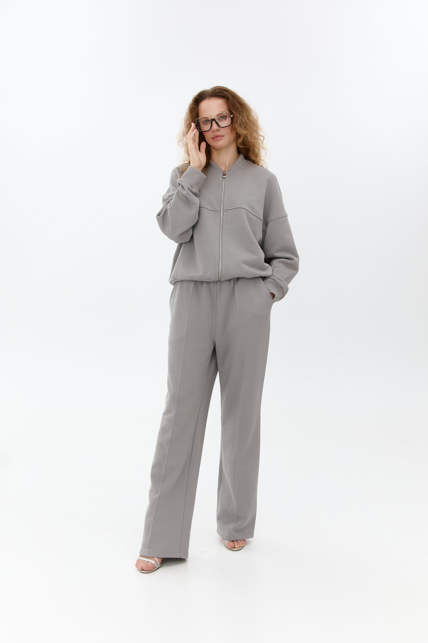 Sport-chic suit in grey from organic cotton