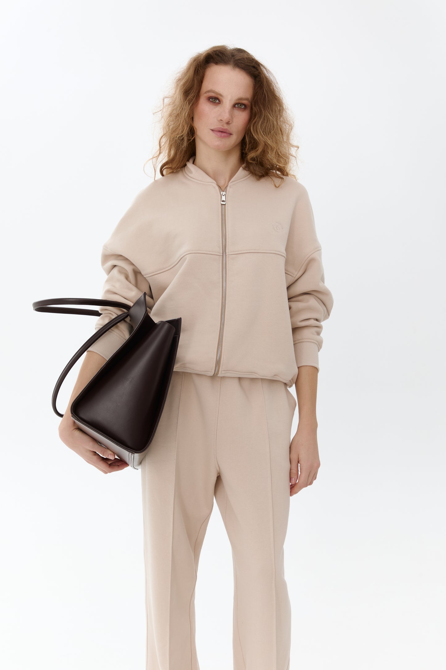 Sport-chic suit in beige from organic cotton