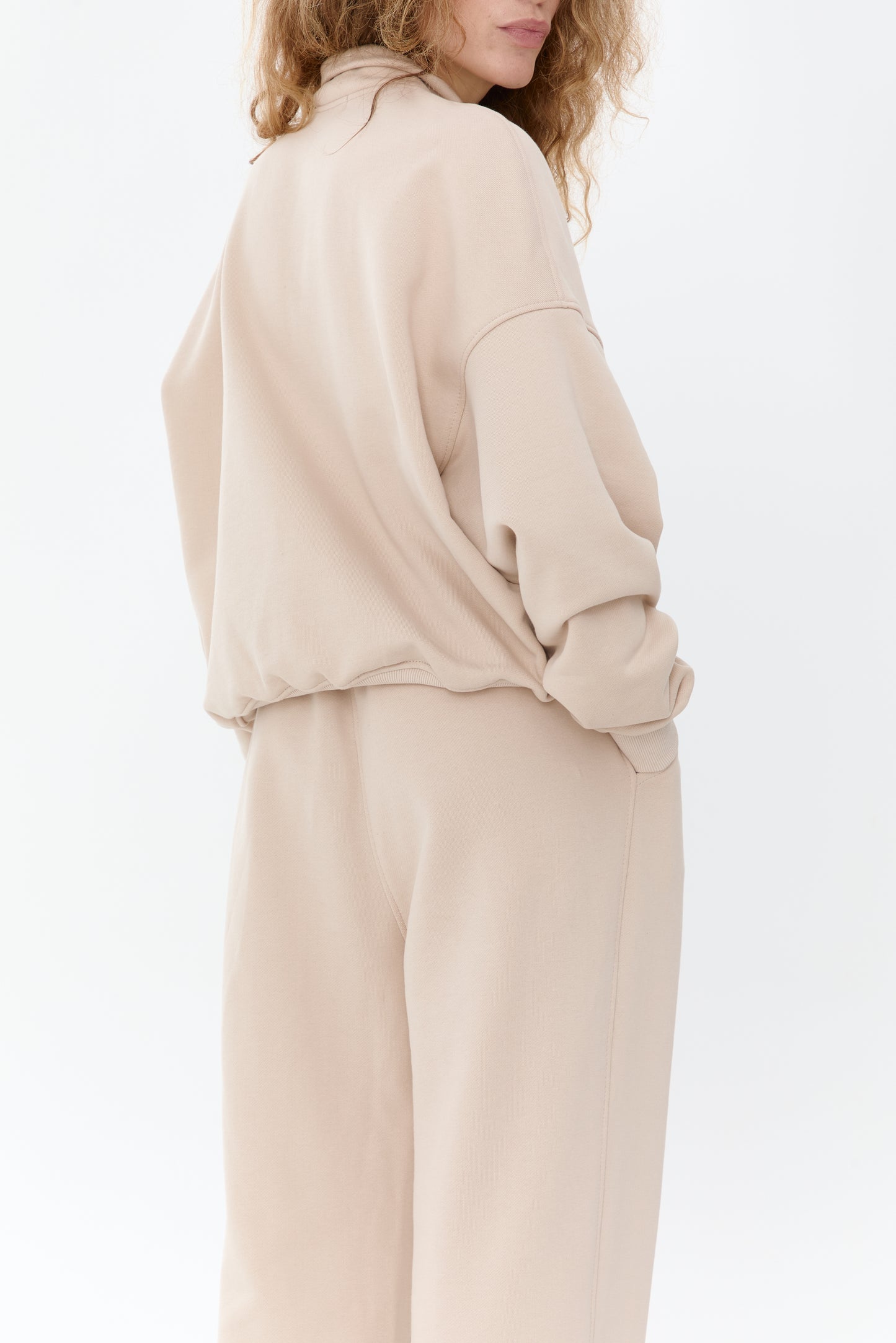 Sport-chic suit in beige from organic cotton