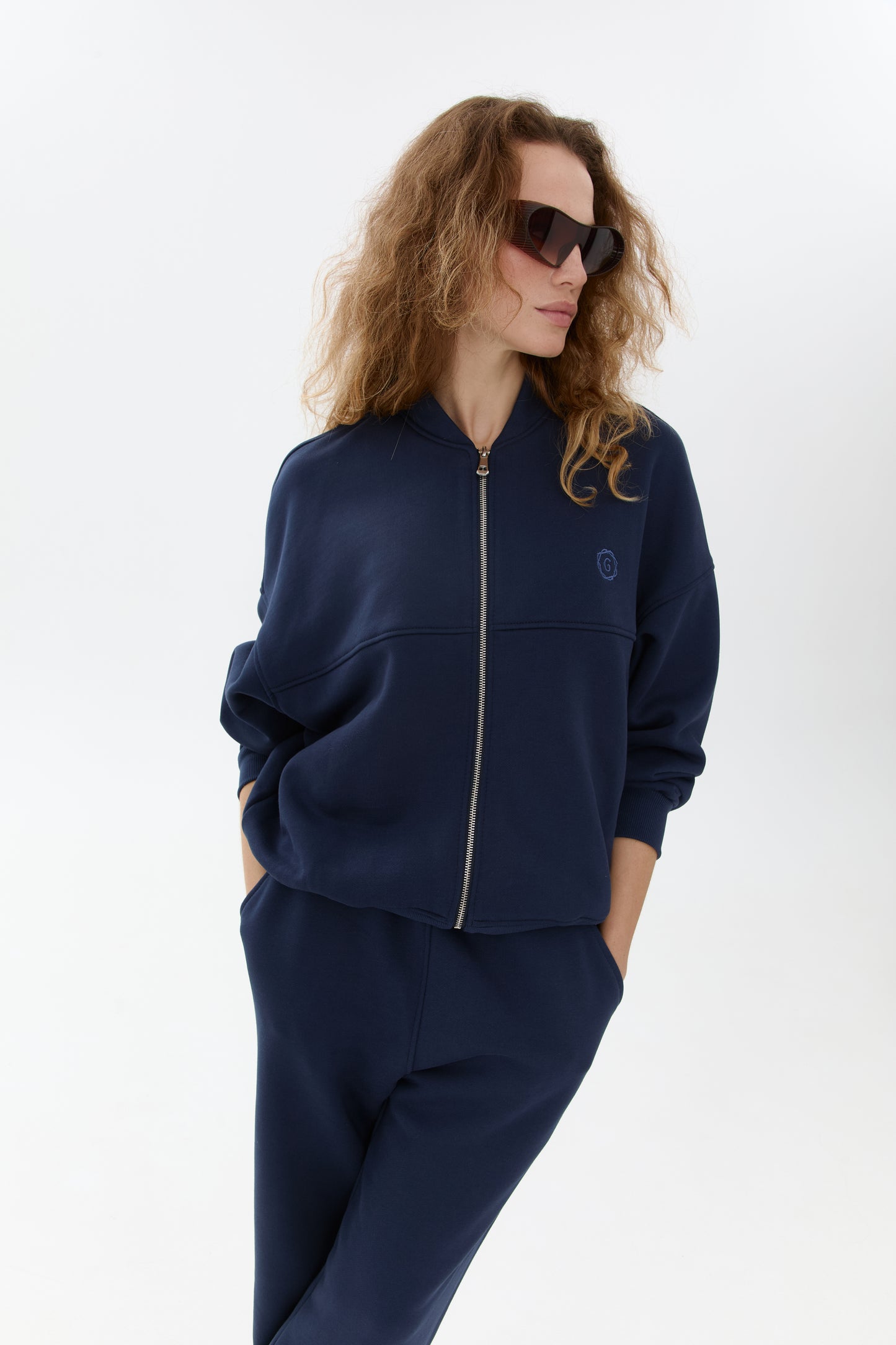 Sport-chic suit in dark blue from organic cotton
