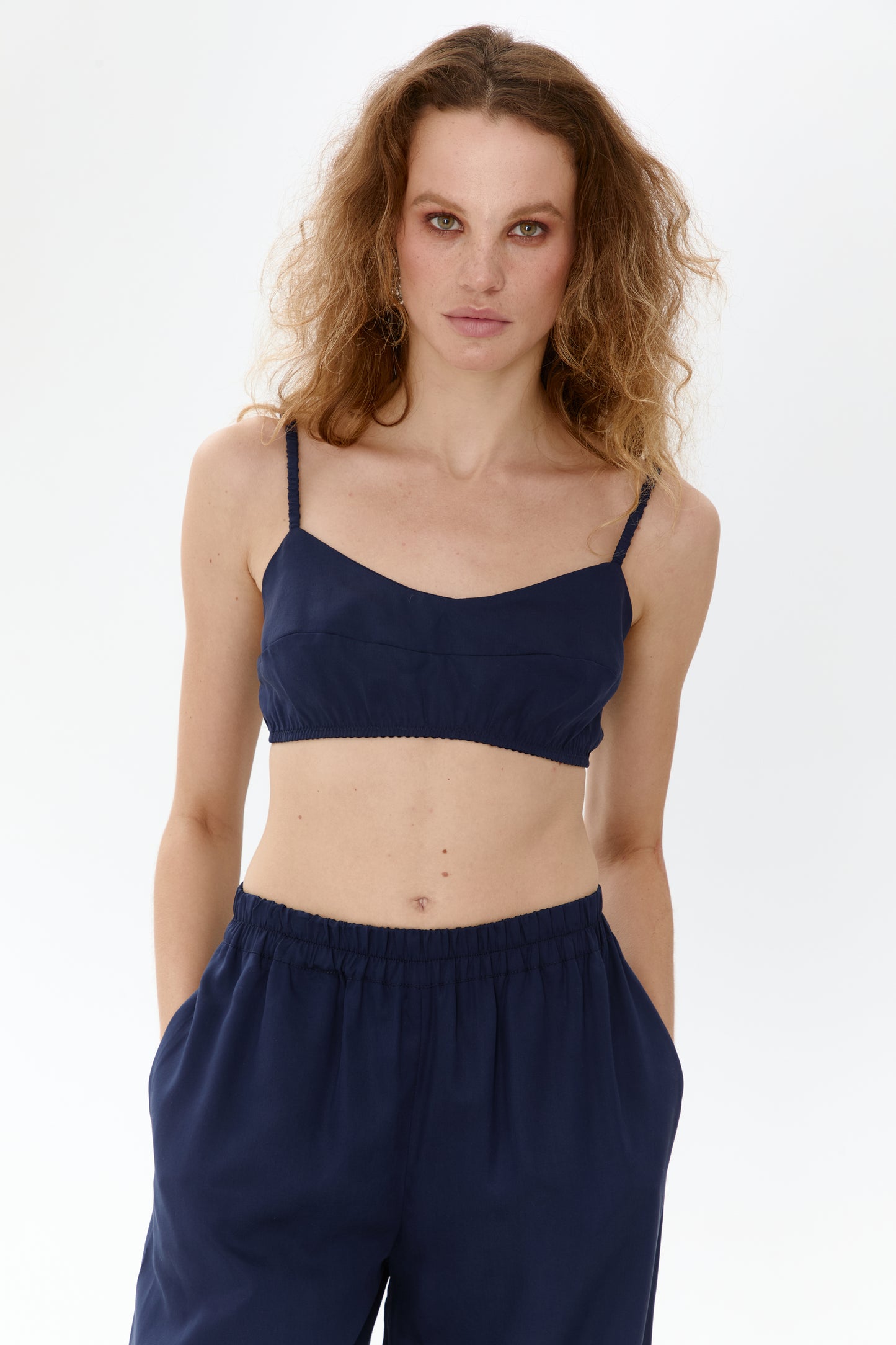 Eucalyptus top in navy blue