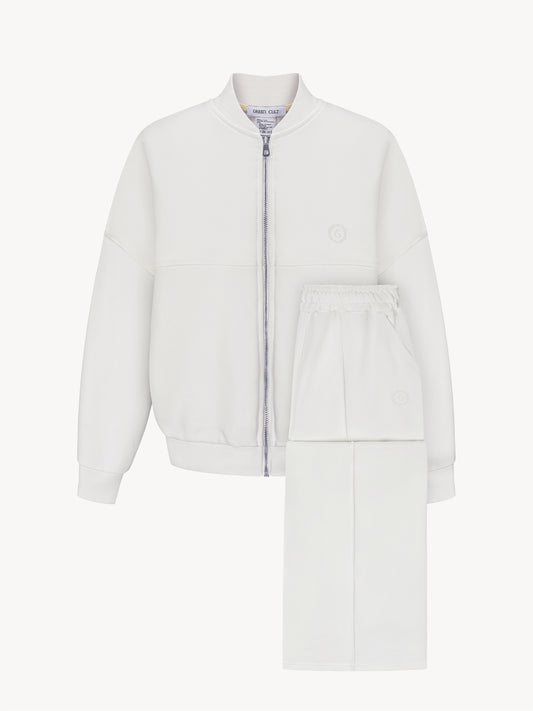 White sporty chic tracksuit made from organic cotton