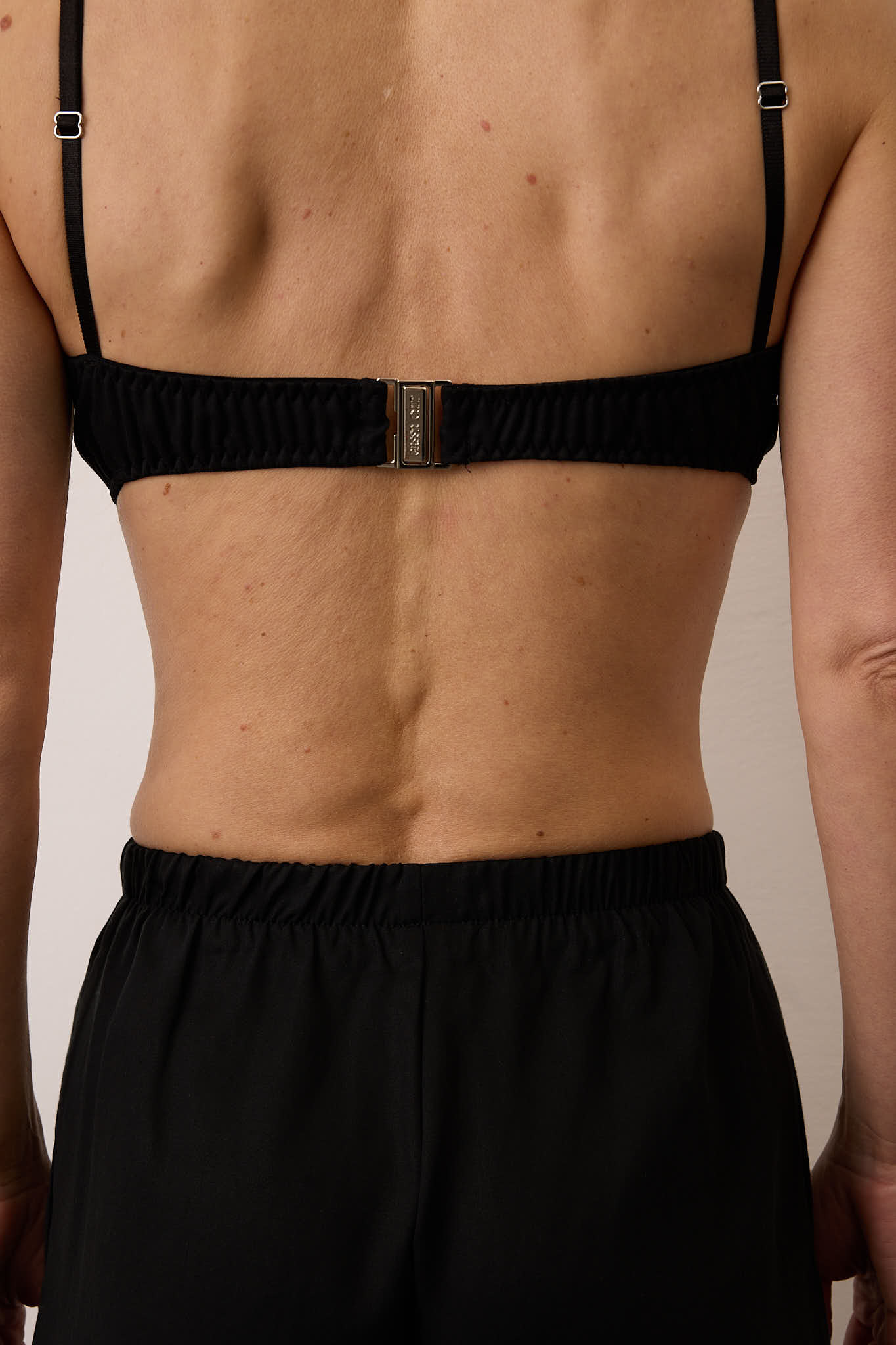 NAOMI EUCALYPTUS TOP IN BLACK