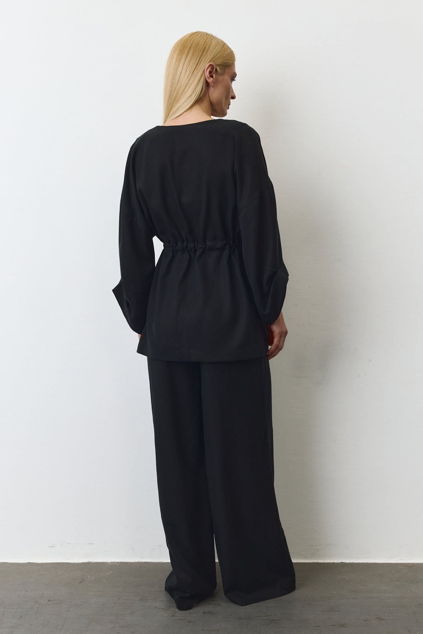 AYA EUCALYPTUS SET WITH PANTS IN BLACK