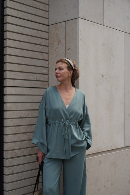 Eucalyptus kiss kimono set with pants in grass green