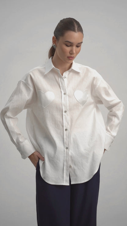 Hemp shirt with silk hearts 